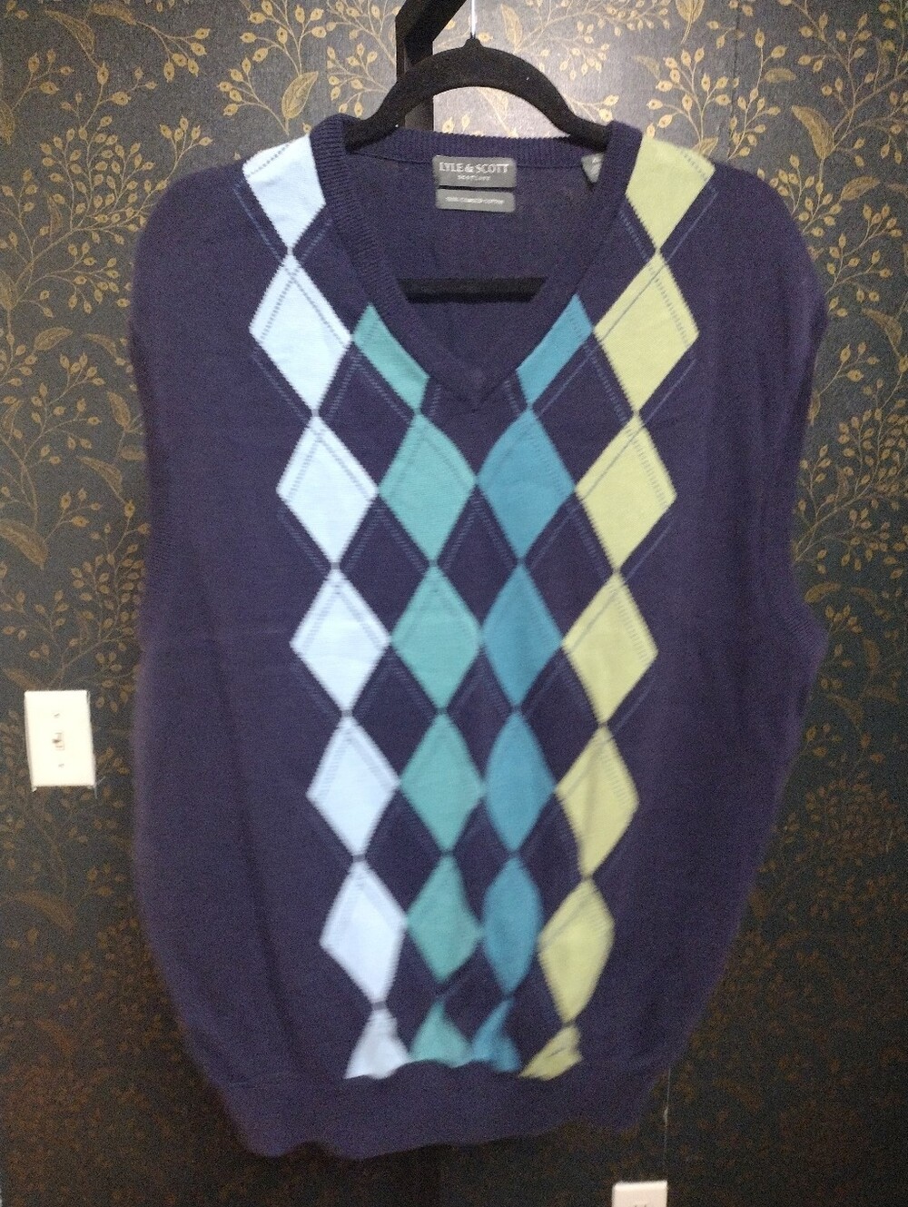Lyle & Scott Navy Argyle V-Neck Sweater Vest with Teal and Light Green Diamonds